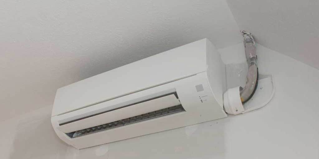 how do ductless ac units work